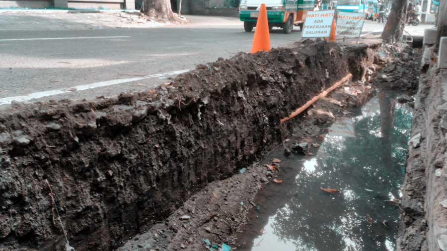 Dinas Pekerjaan Umum Kota Cimahi memperbaiki dranaise di beberapa titik
