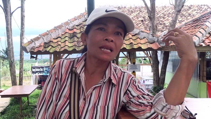 Nurhayati, warga RT 8 RW 7 Kampung, Cibungbulan, Desa Cempaka Mekar, Kecamatan Padalarang, KBB.