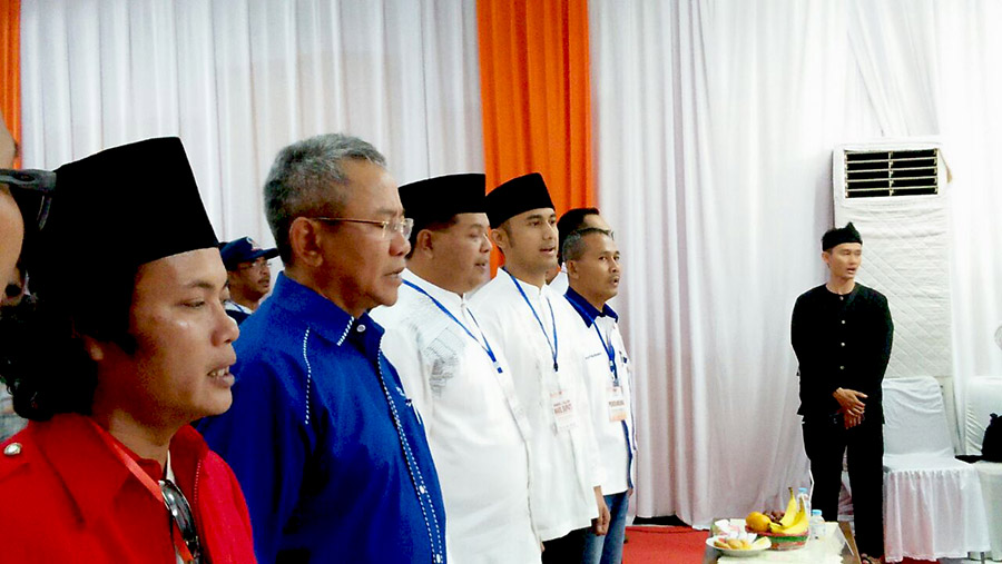 Aa Umbara Sutisn & Hengky Kurniawan.