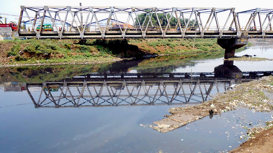 Kondisi pencemaran limbah di Sungai Citarum.