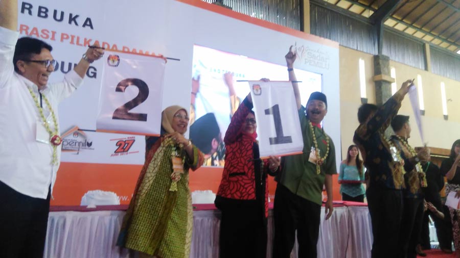 Pasangan Calon (Paslon) pada Pemilihan Bupati/Wakil Bupati Kabupaten Bandung Barat telah mendapatkan nomor urut.
