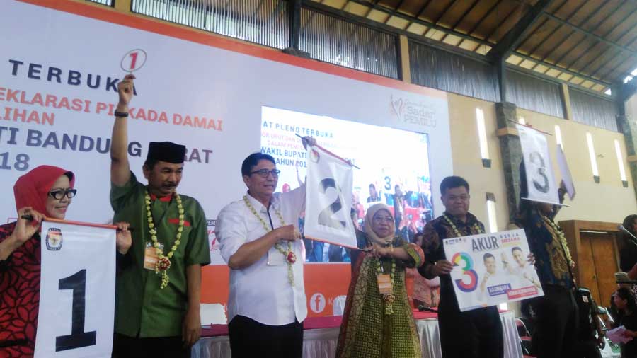 Tiga Pasangan Calon Bupati dan Wakil Bupati Bandung Barat telah mendapatkan nomor urut.