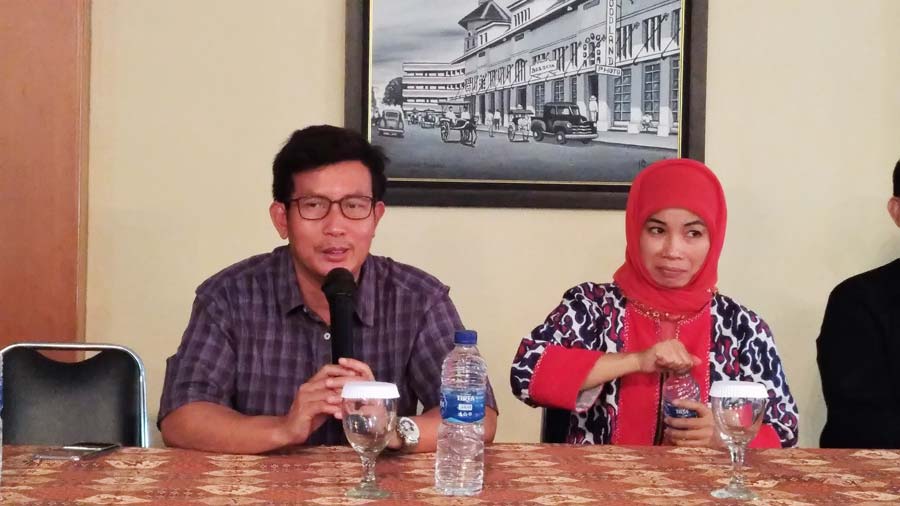 Ketua KPU Jabar Yayat Hidayat dalam Focus Group Discussion.