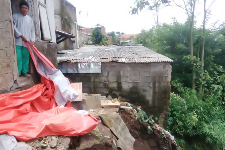 Rumah milik Uus Suherman (45) di Kampung Babut Girang RT 02/11, Kelurahan Cibabat.