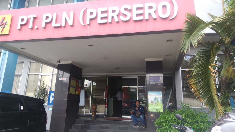 Kantor PLN Cabang Cimahi.