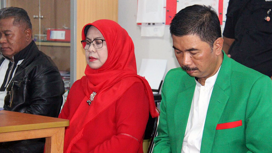 Pasangan Calon Bupati & Wakil Bupati KBB, Elin Suharliah & Maman S Sunjaya (Emas).