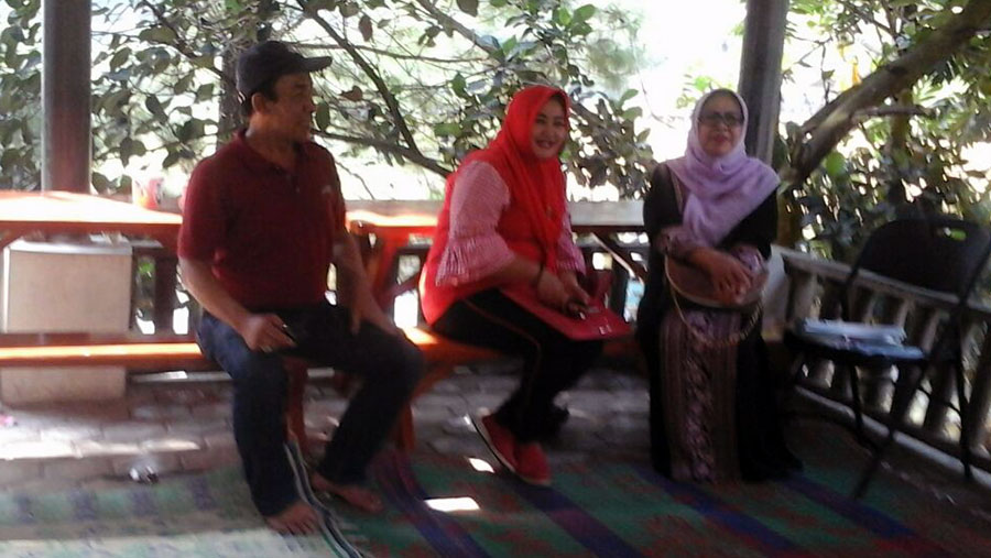 Calon Bupati KBB Elin Suharliah Bersama Relawan Rakyat Cermat optimis.