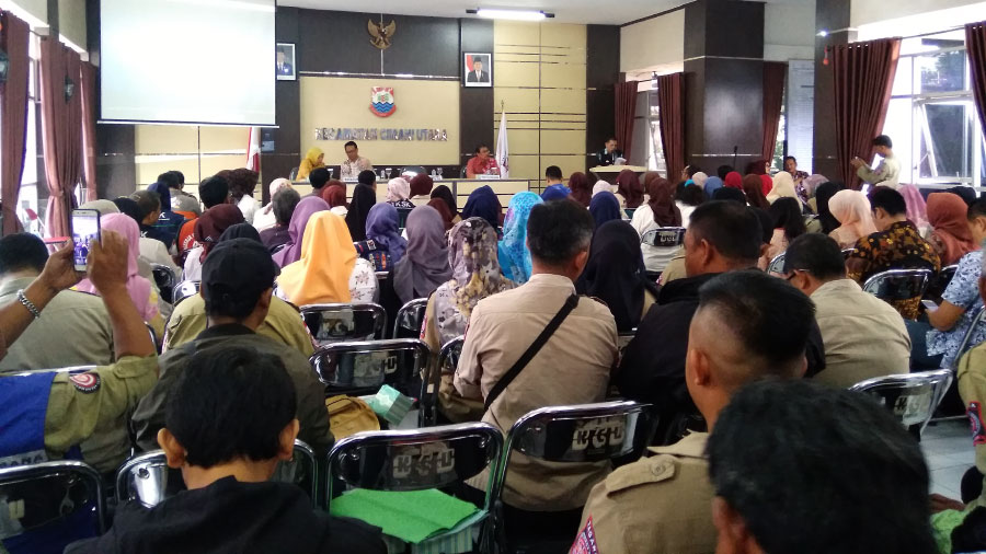 Acara Bimbingan Teknis Peningkatan Profesionalisme Potensi dan Sumber Kesejahtraan Sosial (PSKS) di Aula Kecamatan Cimahi Utara, Jalan Jati Serut, Jum'at (21/9/2018).