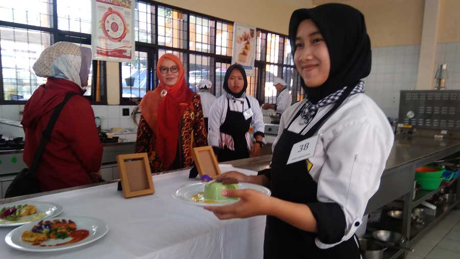 SMK 3 Kota Cimahi Uji Kompetensi Pendidikan Pada Bidang Hotel Kamis (4/4/2019) 