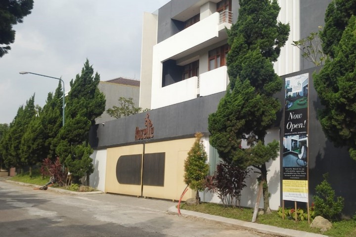 Rozzelle Guest House.