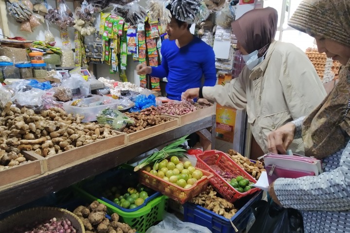 suasana di Pasar Atas Baru 