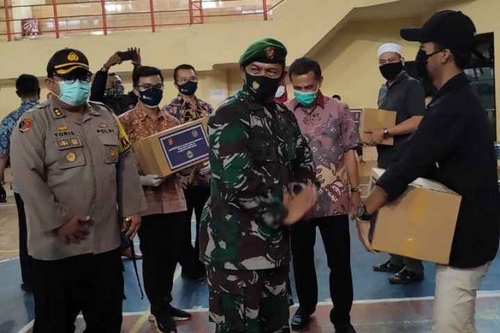 Penyaluran Bantuan Kemenparekraf RI di, GOR Sangkuriang Jalan Sangkuriang Kota Cimahi