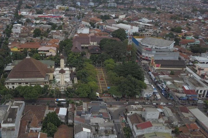 Alun-alun Kota Cimahi Hasil Tangkapan Sebuah Drone.