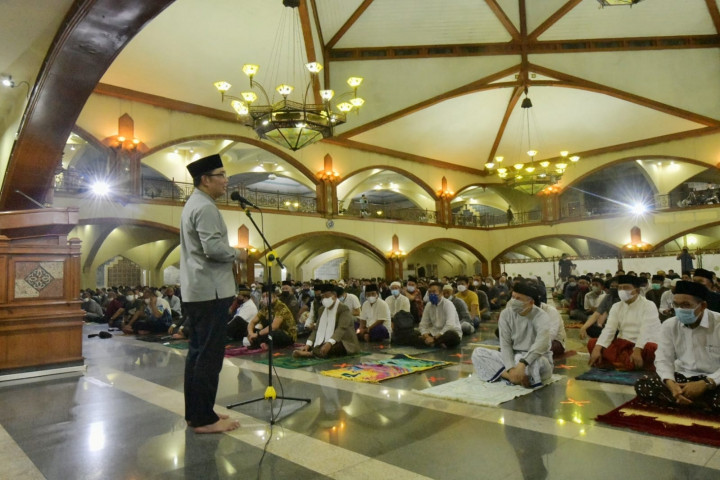 Ridwan Kamil Terharu, Pusdai Dipenuhi Jemaah Tarawih