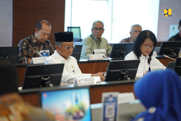Menteri PU Dody Hanggodo memimpin Rakor  terkait penanganan pembebasan lahan guna mempercepat pengendalian banjir di Provinsi Banten.