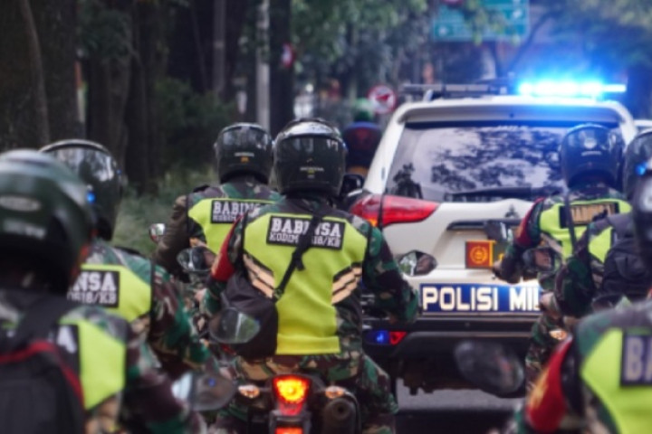Untuk mengantispasi hal yang tidak diinginkan, Kodam III/Siliwangi menggelar patroli gabungan dalam rangka mengantisipasi perkembangan situasi terkait kegiatan unjuk rasa di wilayah Kota Bandung. 