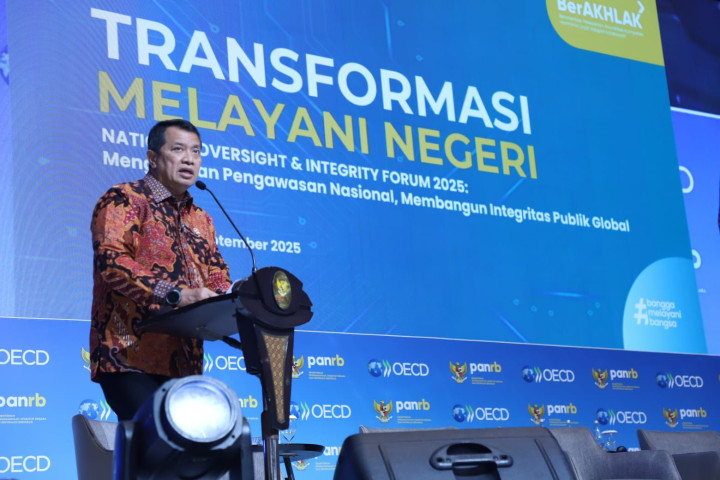 Wakil Menteri PANRB Purwadi Arianto menjadi keynote speech pada National Oversight & Integrity Forum 2025: Menguatkan Pengawasan Nasional, Membangun Integritas Publik Global di Jakarta, Senin (22/9/2025).