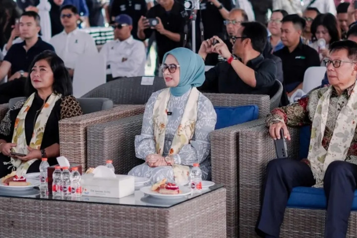 Bupati Pangandaran Citra Pitriyami menghadiri Groundbreaking pembangunan Auraya Villas di Kabupaten Pangandaran .