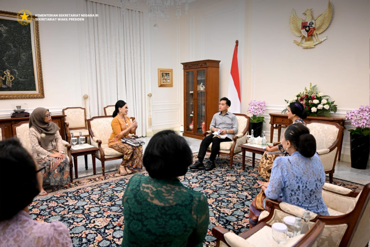 Wakil Presiden Gibran Rakabuming Raka menerima audensi Komunitas Kebaya Menari, di Jakarta, Jum'at, 3 Oktober 2025