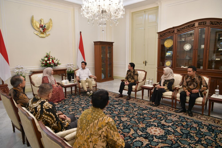 Wapres Gibran Rakabuming Raka  menerima audiensi Dewan Pimpinan Pusat Asosiasi Industri Usaha Mikro Kecil dan Menengah Indonesia (AKUMANDIRI) di Istana Wakil Presiden, Jakarta, Kamis (09/10/2025).