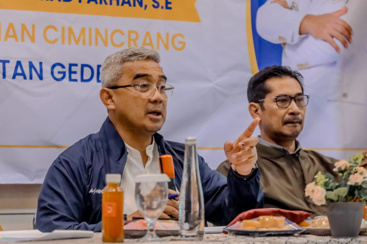 Pemerintah Kota (Pemkot) Bandung memastikan tidak akan memberlakukan sistem work from home (WFH) bagi aparatur sipil negara (ASN). Seluruh ASN tetap bekerja dari kantor karena layanan publik membutuhkan kehadiran langsung.