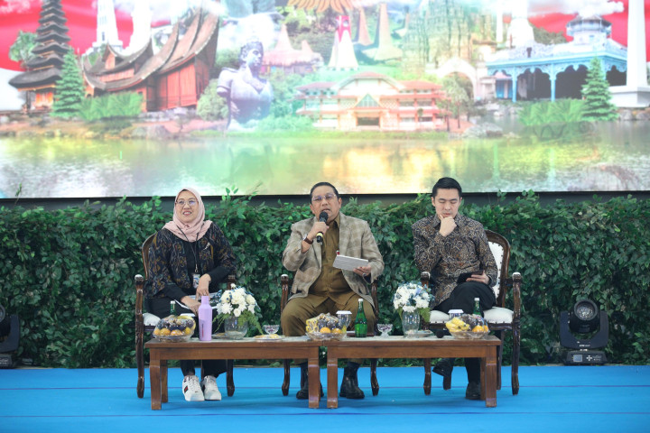 Staf Ahli Menteri Lingkungan Hidup Bidang Hubungan Antarlembaga Pusat dan Daerah Hanifah Dwi Nirwana bersama Director of Investment Danantara Hernando mengajak pemerintah daerah (Pemda) untuk meningkatkan perhatian terhadap persoalan sampah. 