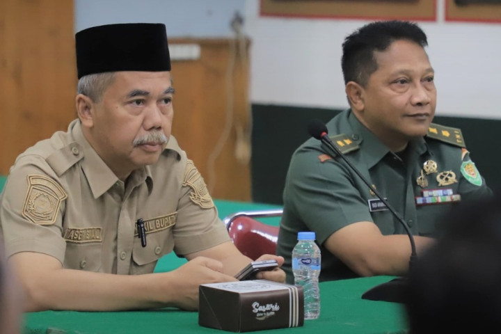 Wakil Bupati Bandung Barat Asep Ismail menghadiri Rakor BMSS, di Aula Kodim 0609 Cimahi 