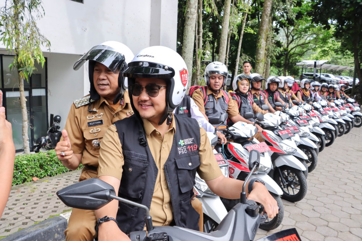 Pemerintah Kota (Pemkot) Cimahi meluncurkan layanan Motorbike Ambulance, Senin, 8 Desember 2025
