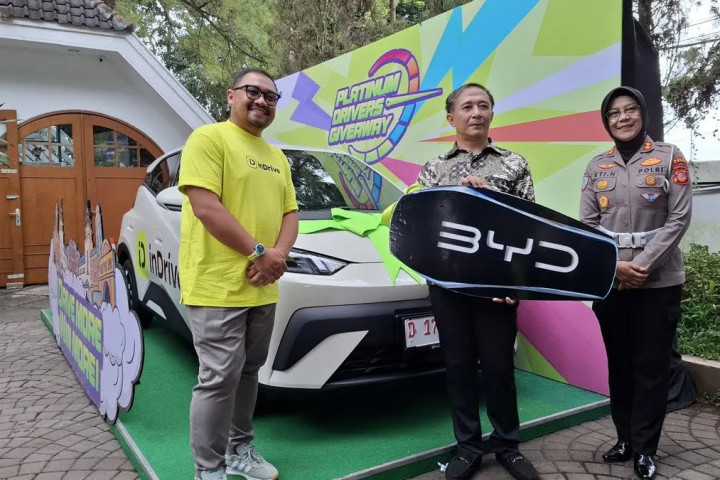 Penghargaan bergengsi pengemudi Platinum Drivers Giveaway menjadi puncak penghargaan di tahun 2025 di Kota Bandung.