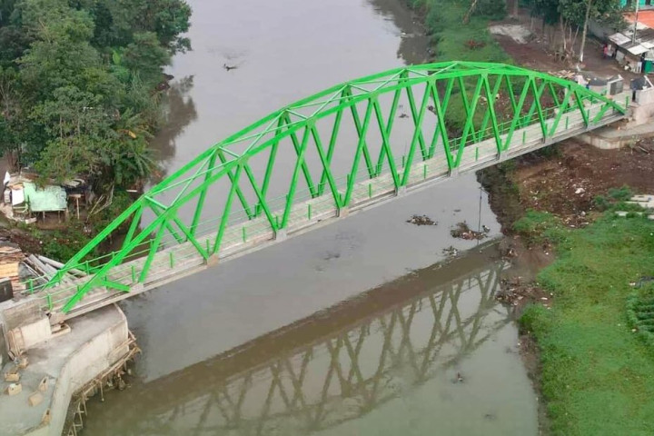 Pemkab Bandung tuntaskan pembangunan Jembatan Cijeruk di Kecamatan Bojongsoang.