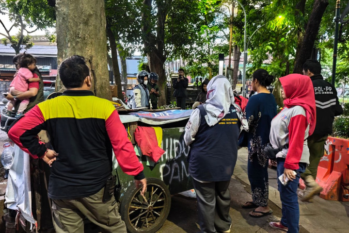 Dinas Sosial dan Satpol PP Kota Bandung merajia Tunawisma saat longweekend 