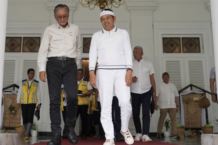 Menteri Pekerjaan Umum Dody Hanggodo melakukan koordinasi dengan Gubernur Jawa Barat Dedi Mulyadi terkait pemulihan pasca bencana tanah longsor di Cisarua.
