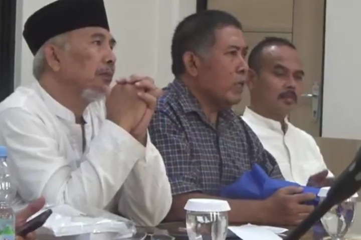 Audensi LSM Fopdar terkait usulan nama Jalan Soedarna dan Dann Suganda di Ruang Rapat Wali Kota Cimahi, 26 Juni 2025.