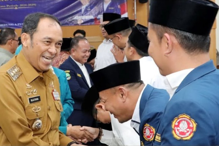 Wali Kota Cimahi Ngatiyana menghadiri Pengukuhan Pengurus Karang Taruna Kota Cimahi, Senin, 23 Februari 2026.