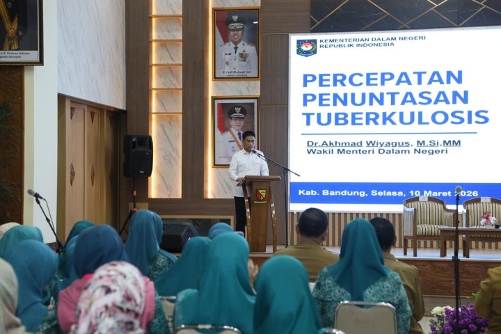 Wamendagri Akhmad Wiyagus  menghadiri Pertemuan Penguatan Komitmen dan Aksi Nyata dalam Upaya Percepatan Eliminasi TBC di Gedung Mohamad Toha Soreang, Kabupaten Bandung, Jawa Barat, Selasa (10/3/2026).