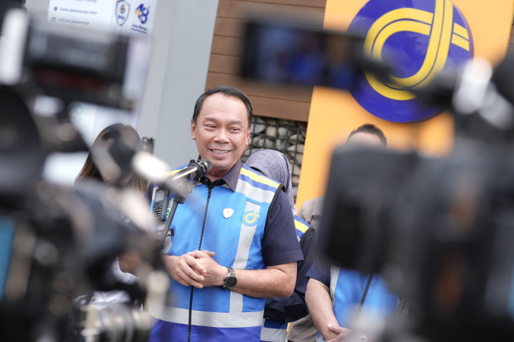 Direktur Utama Jasa Marga Rivan A. Purwantono menyampaikan permohonan maaf atas ketidaknyamanan pengguna jalan yang terdampak kepadatan di Jalan Tol Jakarta-Cikampek pada Rabu (18/03) yang sejak awal diprediksi menjadi puncak arus mudik Lebaran 2026.