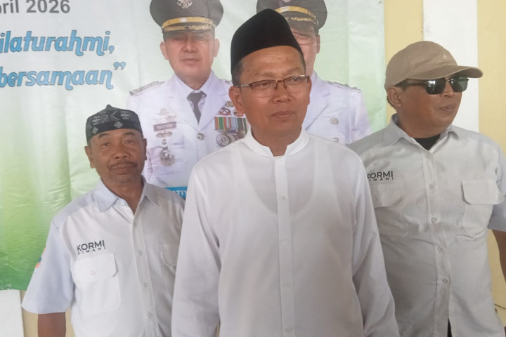 Ketua Umum KORMI Kota Cimahi Enang Sahri Lukmansyah memberikan keterangan pers usai Halal Bi Halal, Sabtu, 11 April 2026
