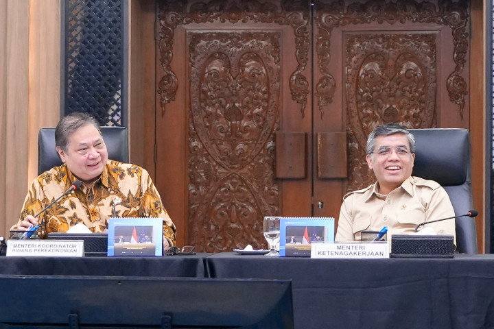 Menko Perekonomian Airlangga Hartarto dan Menteri Ketenagakerjaan Yassierli menghadiri  High-Level Roundtable Discussion on Link and Match 