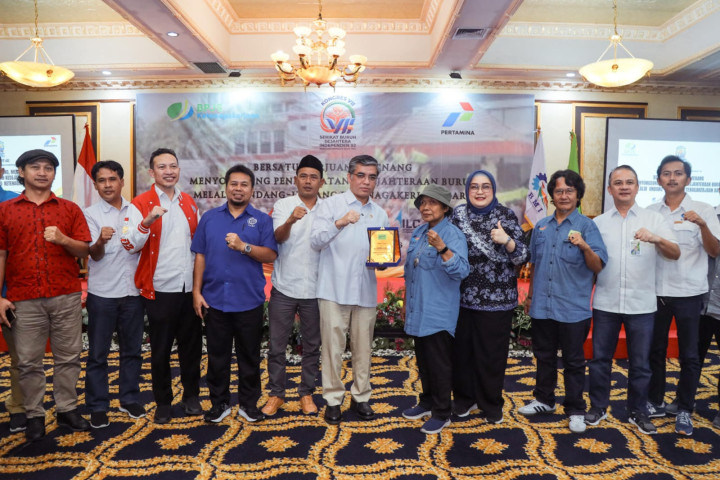 Menteri Ketenagakerjaan Yassierli menghadiri Kongres VII SBSI 1992 di Jakarta.