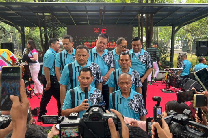 Pangdam III/Siliwangi Mayjen TNI Kosasih memberikan keterangan pers terkait sinergitas TNI-Polri menjelang Mayday 2026.