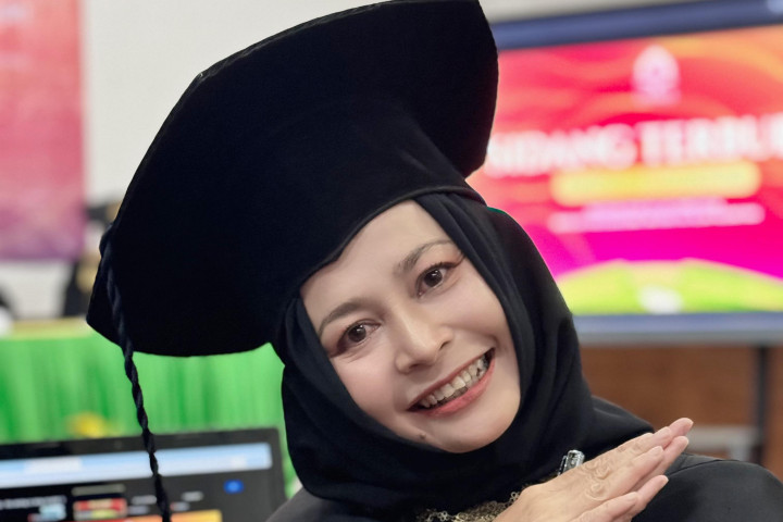 Dr.Rd Dewi Rahma Sari, S.S,S.Pd,MA