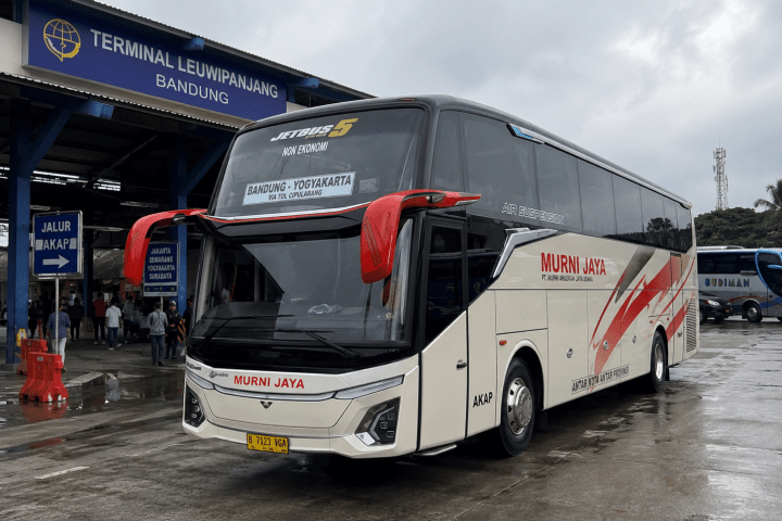 Hingga Kamis (28/5/2026), sekitar 80 persen armada bus angkutan kota antarprovinsi (AKAP) dan angkutan kota dalam provinsi (AKDP) telah dipindahkan ke Terminal Leuwipanjang.