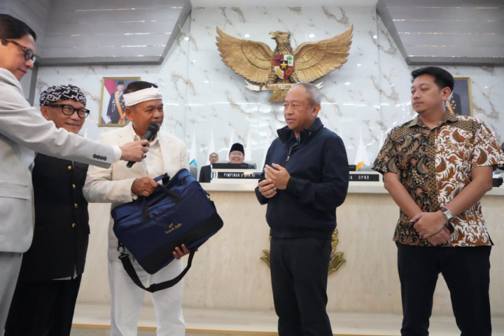 Hatrick juarai Liga Indonesia 2025-2026, KDM Serahkan Kadeudeuh pada Persib Bandung