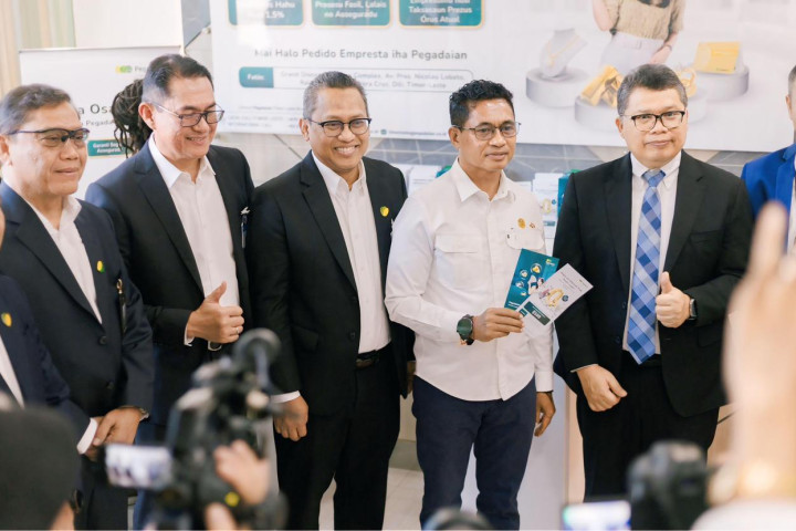 Direktur Utama PT Pegadaian, Damar Latri Setiawan meresmikan kantor PT Pegadaian cabang Timor Leste di Grand Diocese Colmera Complex, Av. Pres. Nicolau Lobato, Rai Nain, Colmera, Vera Cruz, Dili, Timor-Leste, belum lama ini.