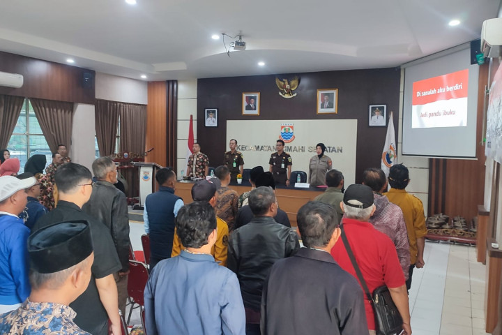 Pemkot Cimahi melalui Bagian Hukum Setda Kota Cimahi melaksanakan Penyuluhan HUkum di Kecamatan Cimahi Selatan.