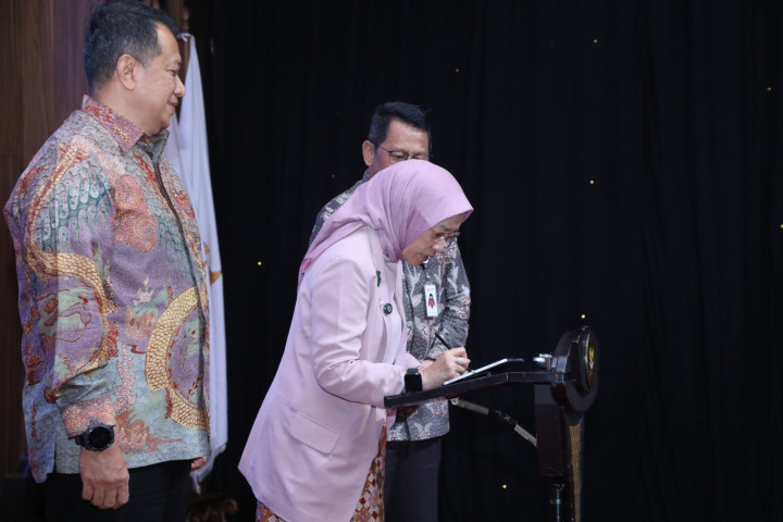 Menteri Pendayagunaan Aparatur Negara dan Reformasi Birokrasi (PANRB), Rini Widyantini, meresmikan delapan Mal Pelayanan Publik (MPP) baru secara serentak di Jakarta pada Senin (15/6/2026). 