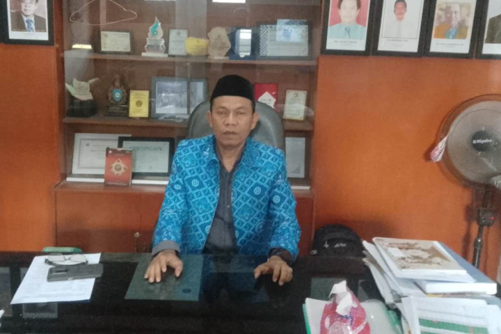 Kepala SMA Pasundan 4 Bandung, Ali, S.Pd., M.Pd