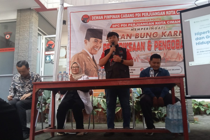 Wakil Ketua DPRD Agung Yudaswara menghadiri kegiatan pelayanan kesehatan masyarakat yang digelar  di Jalan Kebon Kopi, Kelurahan Cibeureum Kecamatan Cimahi Selatan, Kota Cimahi, Kamis, 18 Juni 2026..