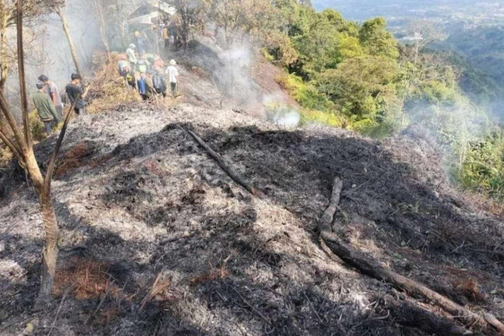 Pemerintah Kota (Pemkot) Cimahi menegaskan larangan membakar sampah di pekarangan maupun lahan terbuka sebagai upaya mencegah risiko kebakaran dan menjaga kualitas lingkungan