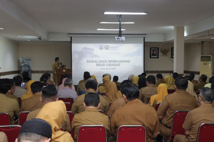 Manajemen melaksanakan Sosialisasi Hasil Kajian Rebranding RSUD Cibabat Kota Cimahi yang berlangsung di RSUD Cibabat., Senin 20 Juli 2026.